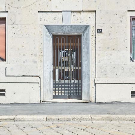 מילאנו Spacious Flat Close To Fondazione Prada & Metro מראה חיצוני תמונה